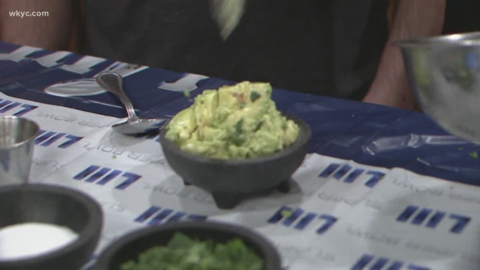 Feb. 1, 2019: Looking to have the perfect guacamole for the Super Bowl? We brought in the experts... Chef George Matos of Paladar Latin Kitchen and Chef Frank Mineo of BOMBA Tacos & Rum show us the best ways to make guacamole.