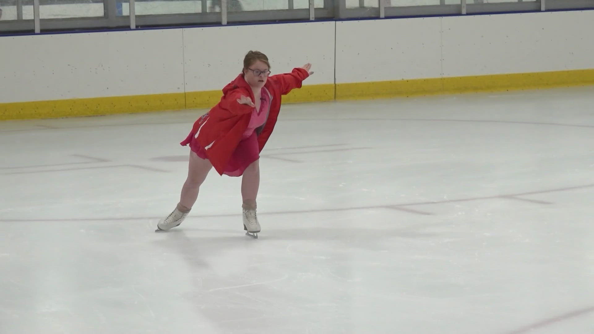 Annie Murray is a 28-year-old superstar in her job at Cleveland Clinic, and on the ice as a figure skater.