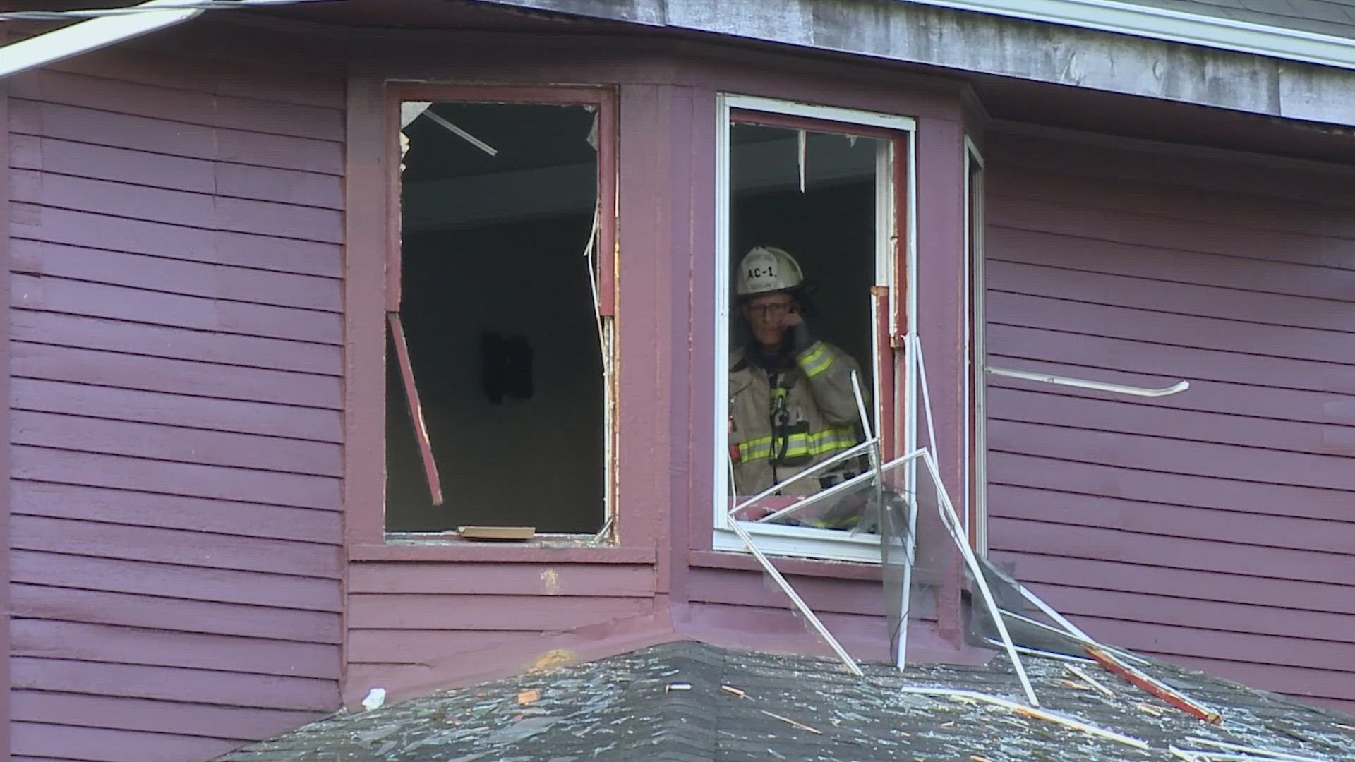 Mother, 6 children taken to hospital after Cleveland house fire | wkyc.com