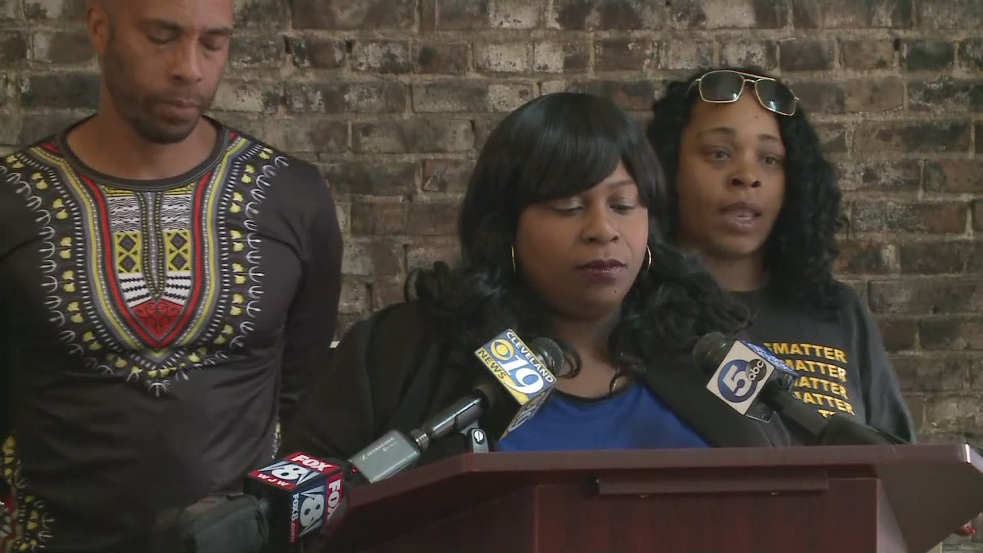 Samaria RIce holds press conference after officer who shot her son withdraws police application in Bellaire