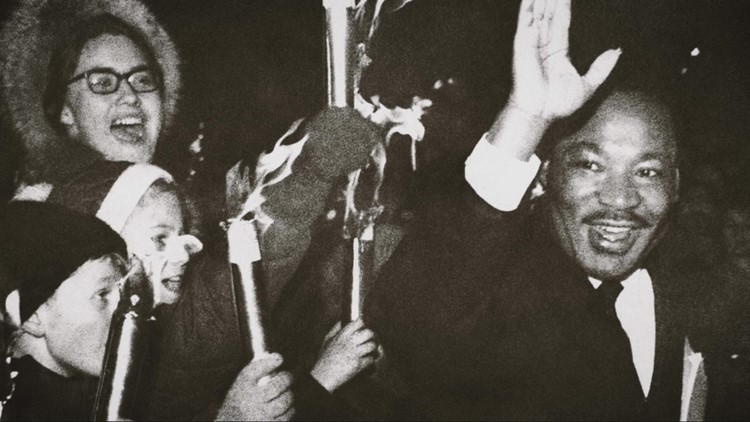 Through a photographer's lens: Leon Bibb recalls assignment to cover Rev. Martin Luther King Jr.