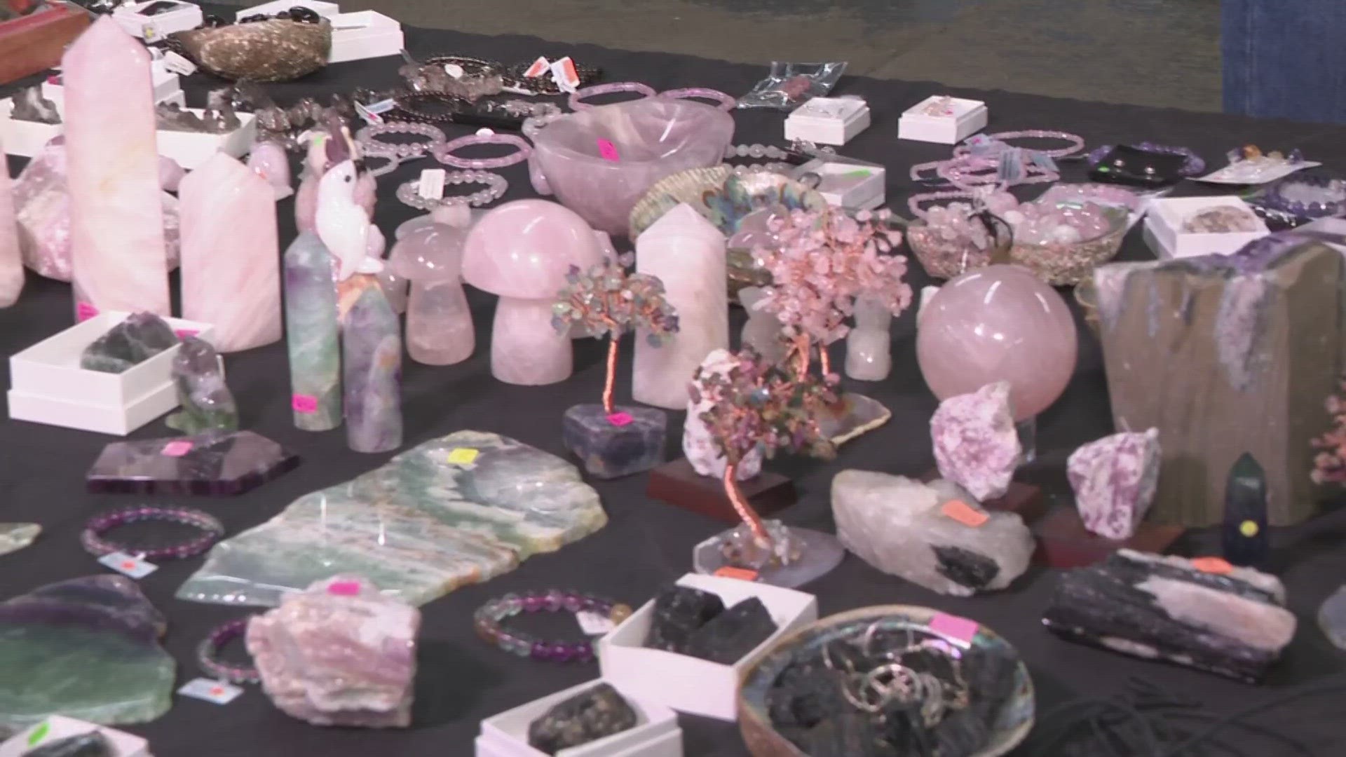 3News' Kierra Cotton previewed the Halloween Psychic & Holistic Expo that is taking place in Canton.