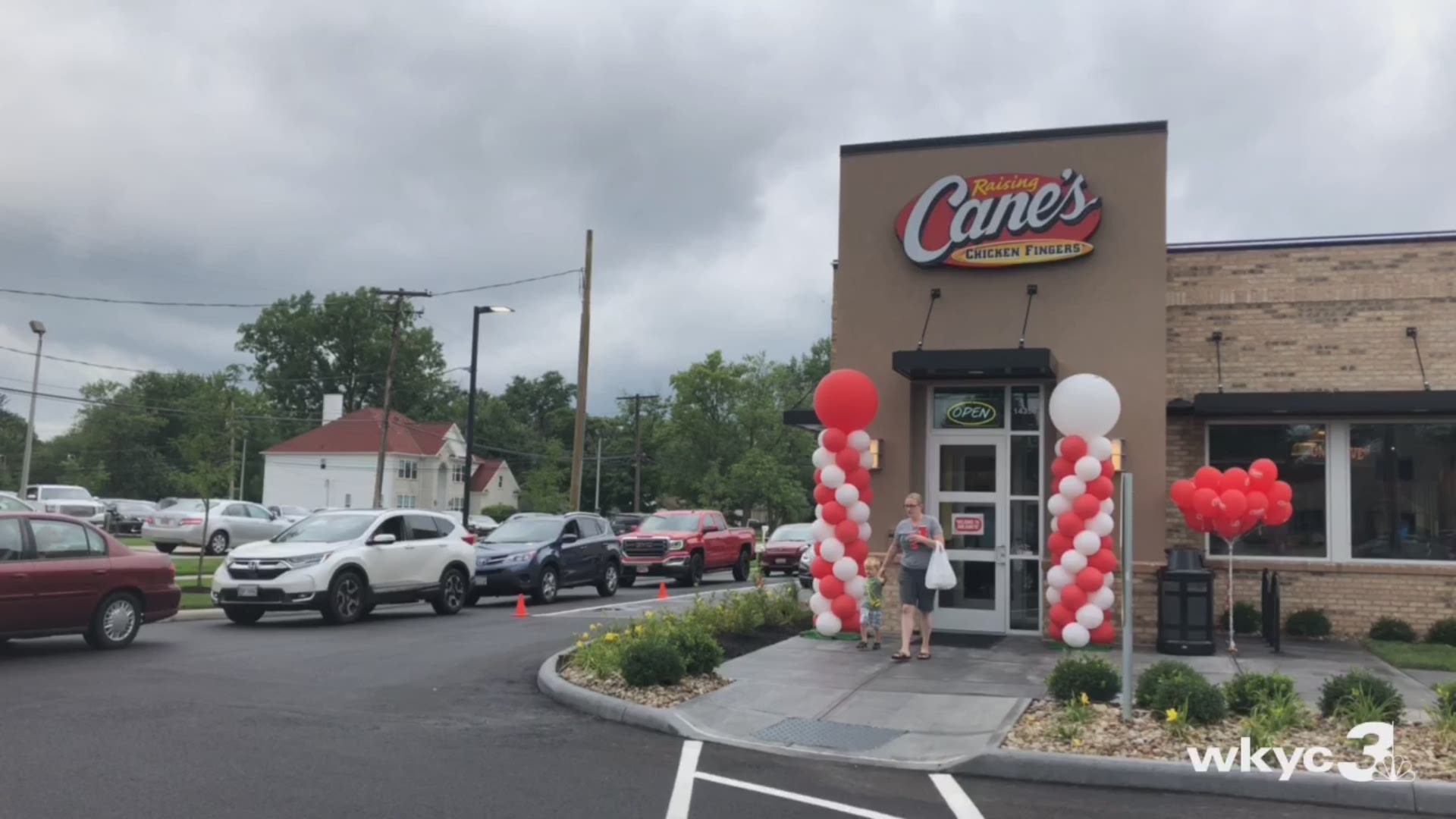 Raising Cane’s opens new restaurant in Strongsville | wkyc.com