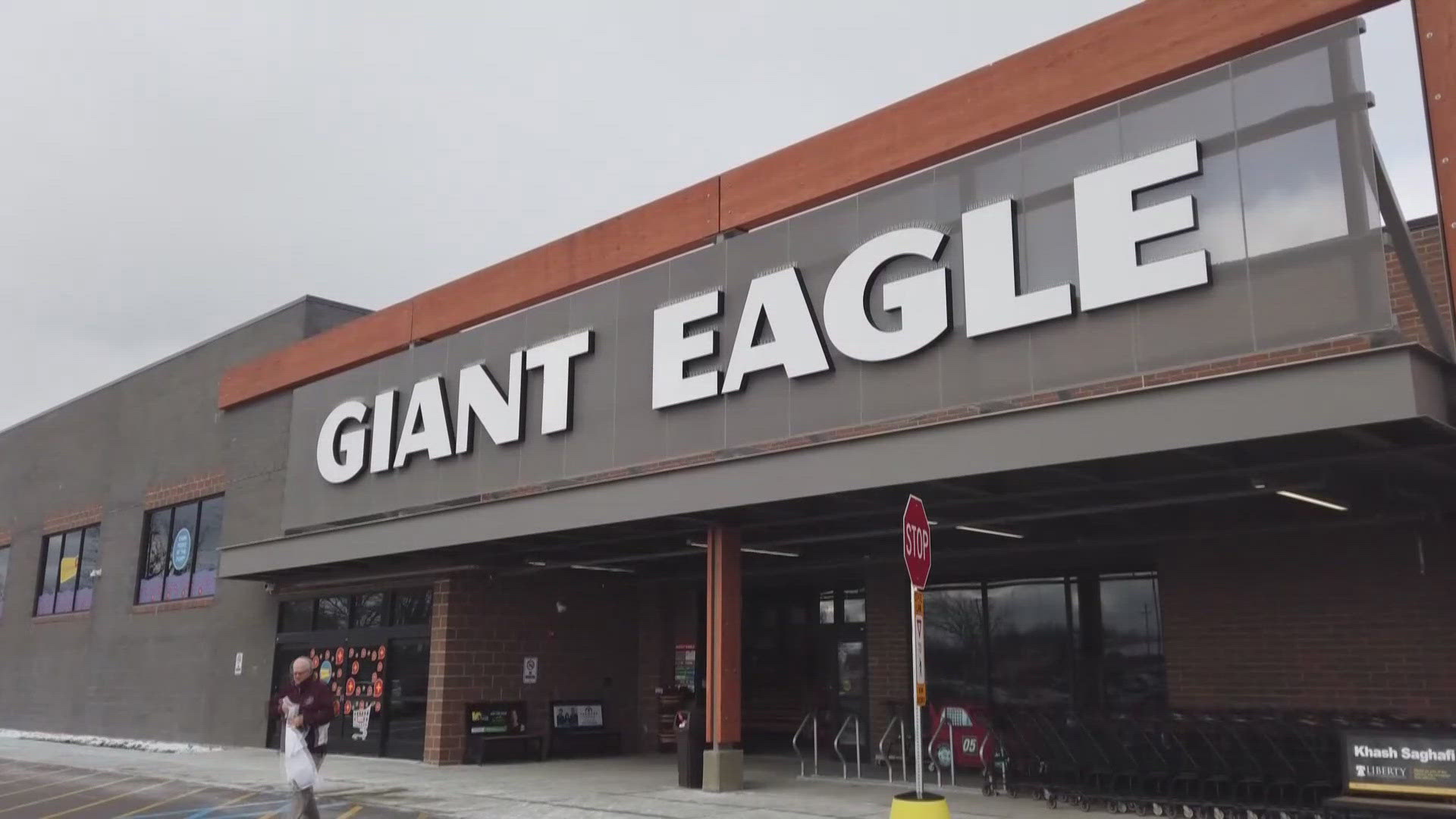 Customers who spend enough money at Giant Eagle stores between Oct. 17 and Nov. 9 will receive either a small or large frozen turkey for free.