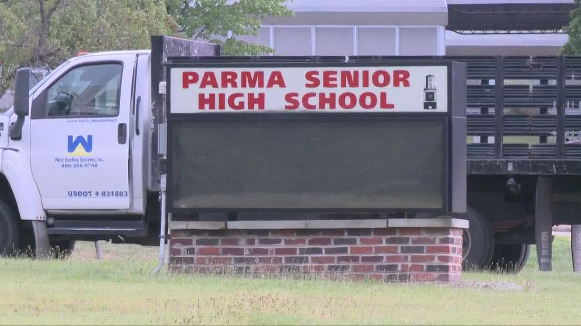 Parma Senior High School discovers bed bugs in building