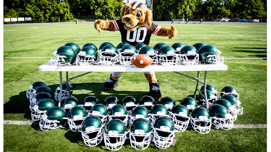 Cleveland Browns Donate New Xenith Helmets to the Lou Groza Titans Youth  Football Program