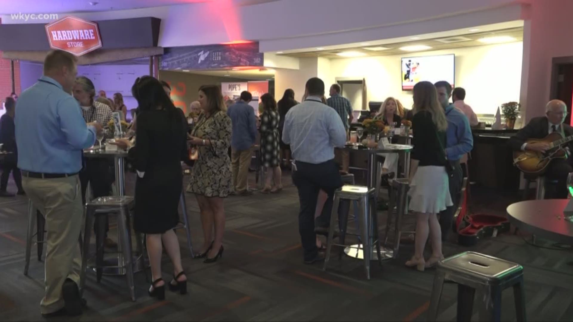 Taste of the Browns raises money for the Cleveland Food Bank