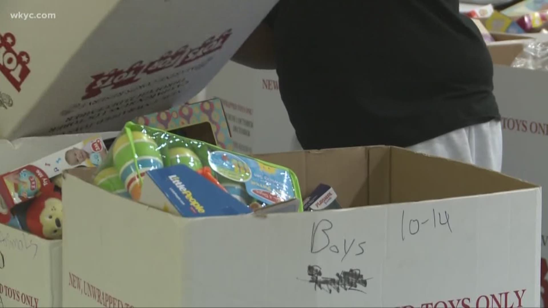Criminals posed as volunteers steal toys from local toy drive