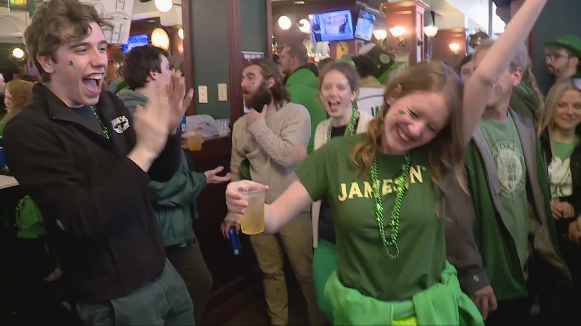 Downtown Cleveland businesses welcome crowds for St. Patrick's Day festivities