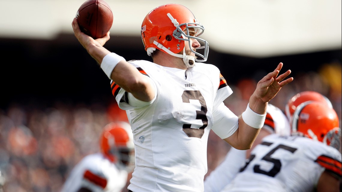 Cleveland Browns quarterback Derek Anderson runs off the field after the  Browns beat the Cincinnati Bengals, 51-45 in an NFL football game Sunday,  Sept. 16, 2007, in Cleveland. Anderson threw five touchdown