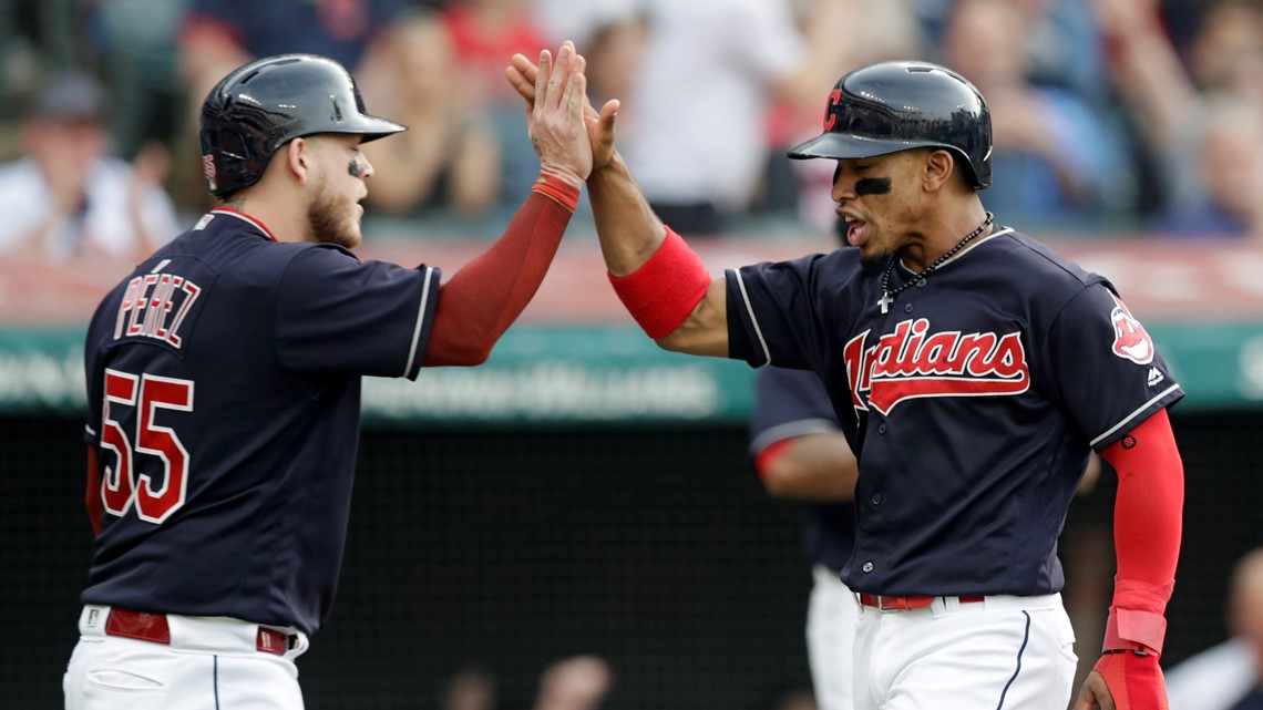 Indians' Perez, Lindor win AL Gold Gloves