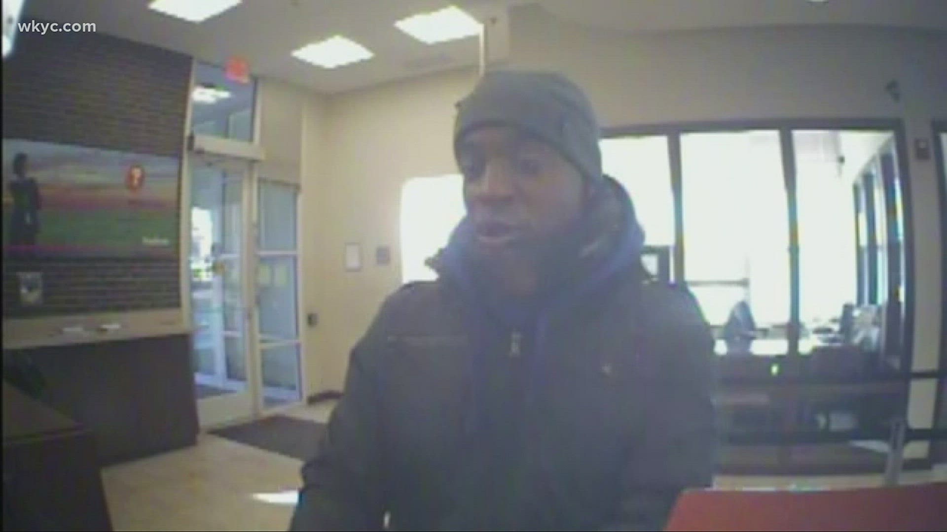 Cleveland Key Bank robbed at gunpoint; police & FBI searching for suspect