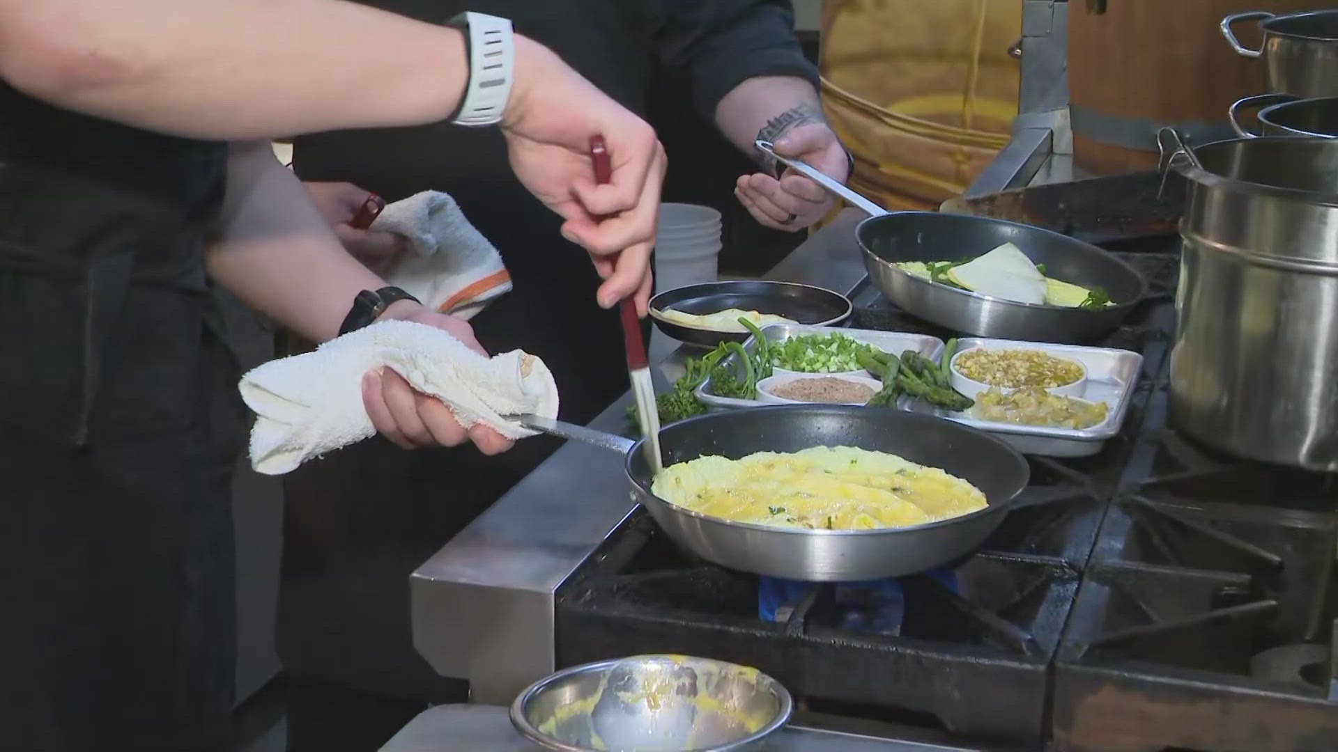 Mother's Day weekend is upon us, so 3News' David Greenberg is at Astoria Cafe and Market in Cleveland to see what they're doing for brunch in celebration of mom.