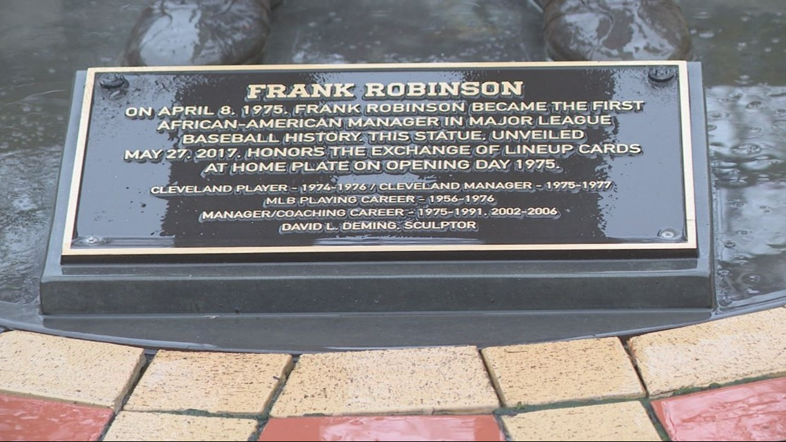 Cleveland Indians unveil statue of Frank Robinson