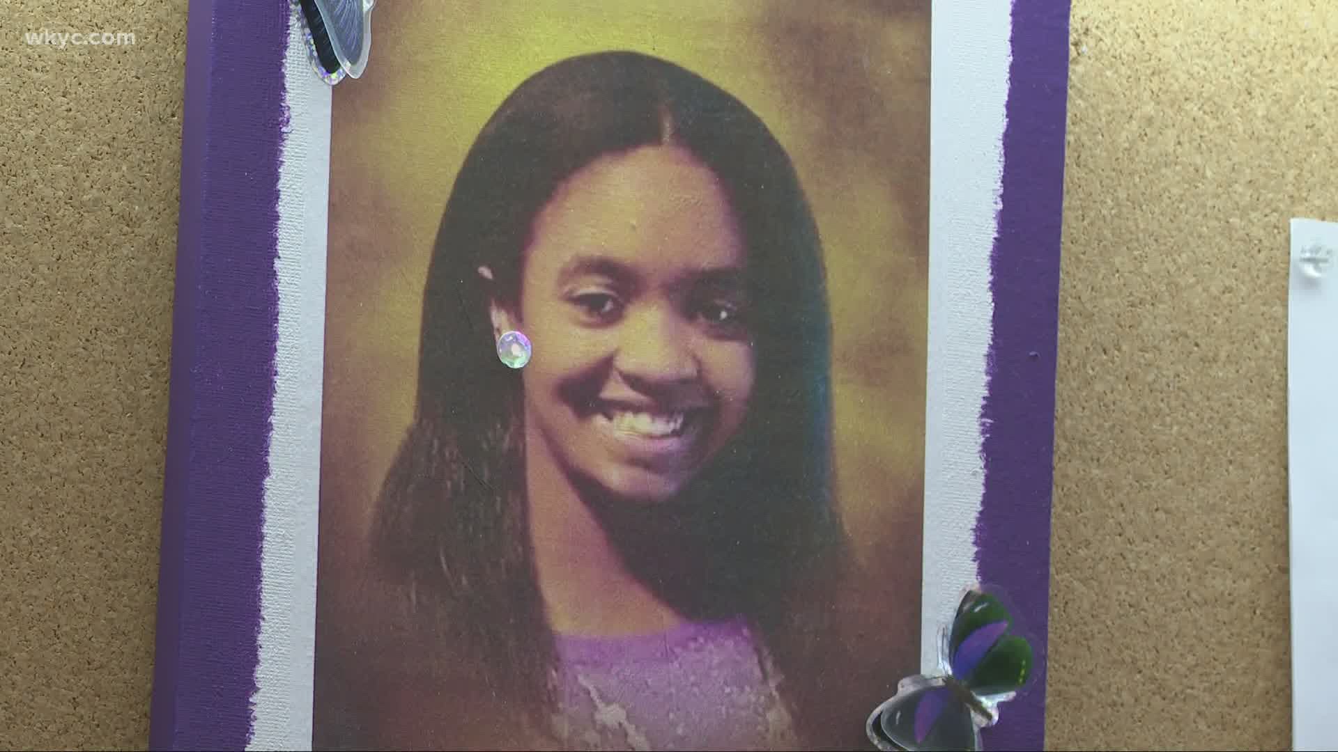 Aug. 7, 2020: The 500th 'Walls of Love' will be installed in Cleveland today to honor Alianna DeFreeze. 3News' Lindsay Buckingham has the details.