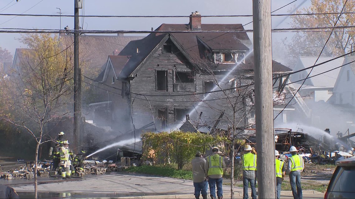 Building Partially Collapses On Cleveland's East Side After Auto Shop ...