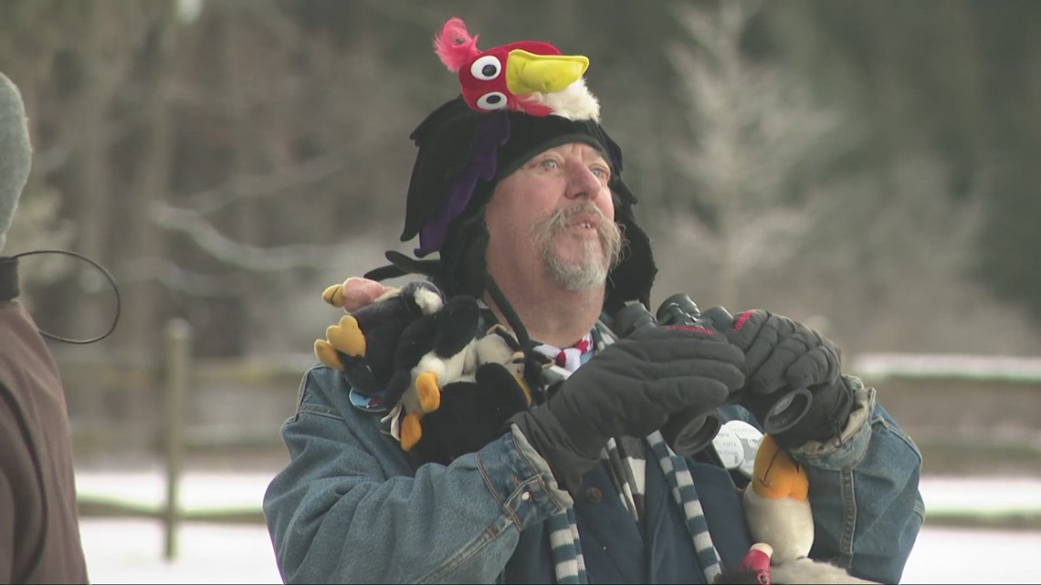 Buzzards back to Hinckley in decadesold tradition with legend