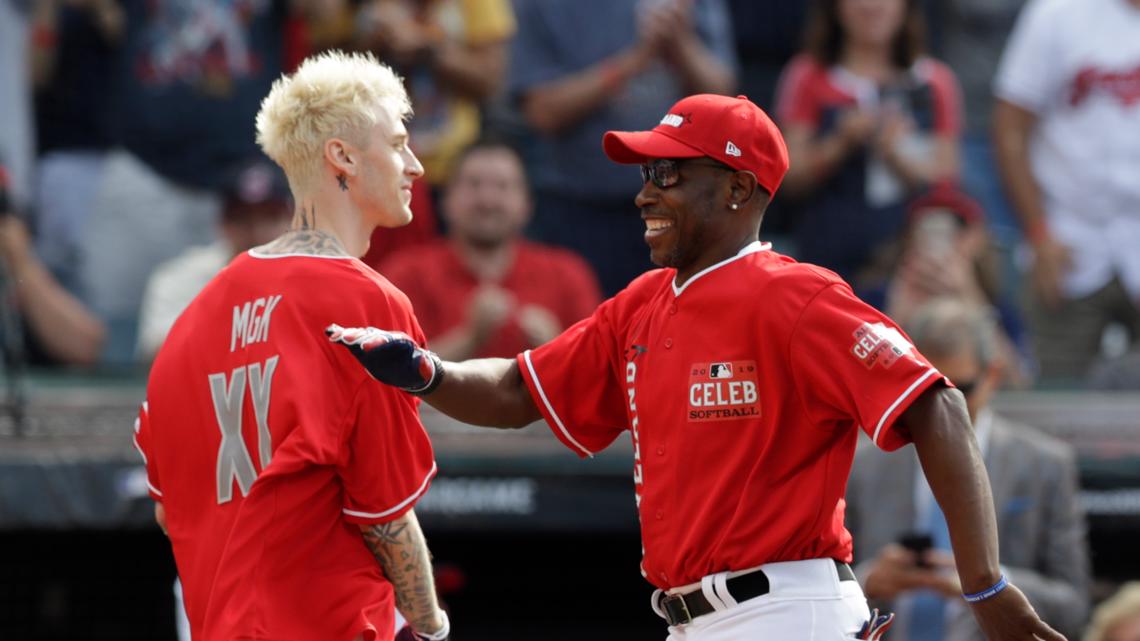 Who is in the 2021 all-star celebrity softball game?