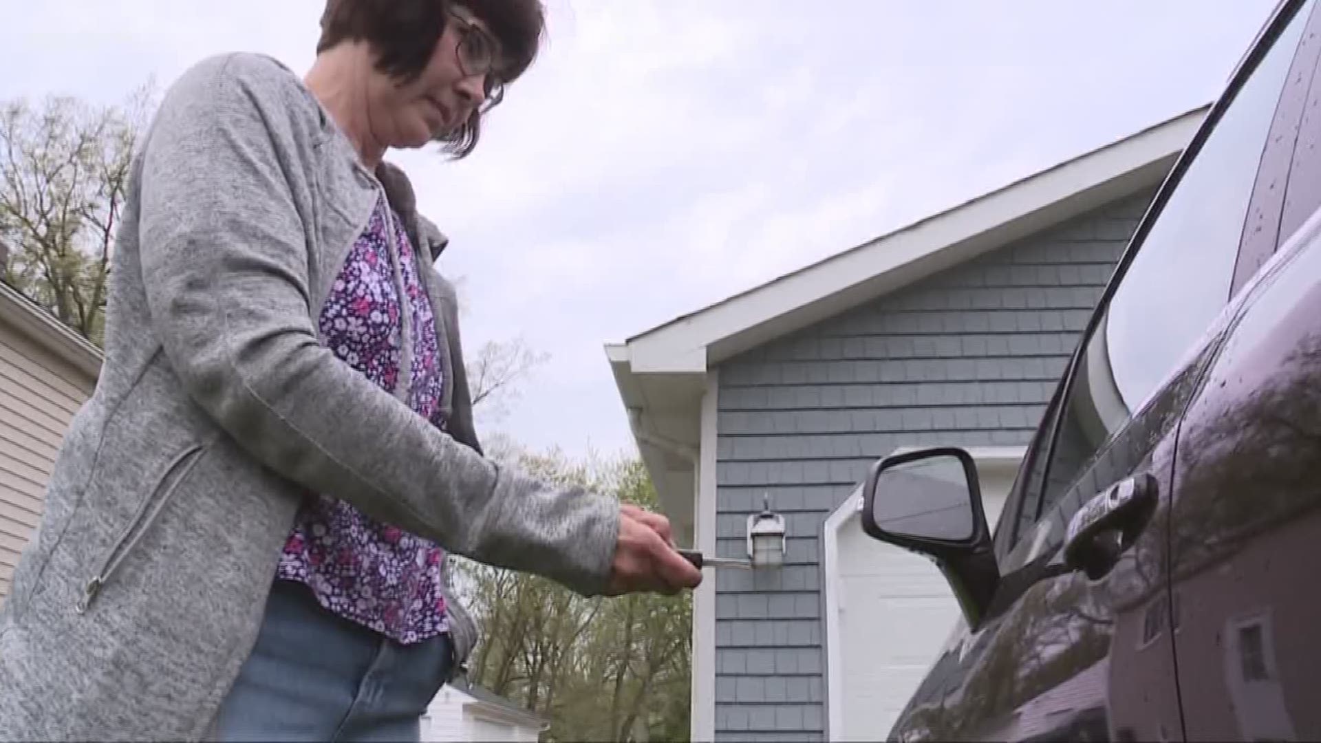 Key fobs and garage openers mysteriously stop working in North Olmsted neighborhood
