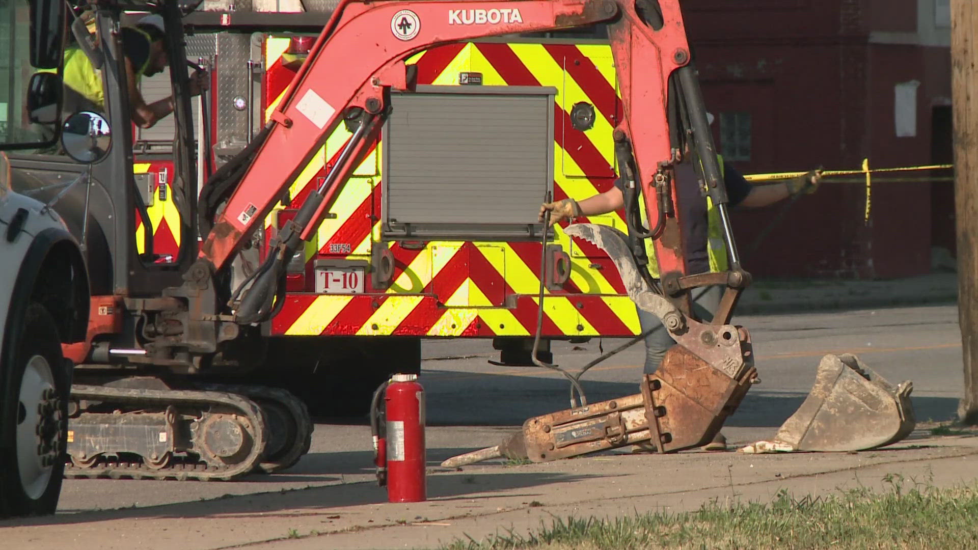 Crews from Enbridge Gas Ohio are on scene working to shut off the gas, which officials say is not currently at 'explosive levels.'
