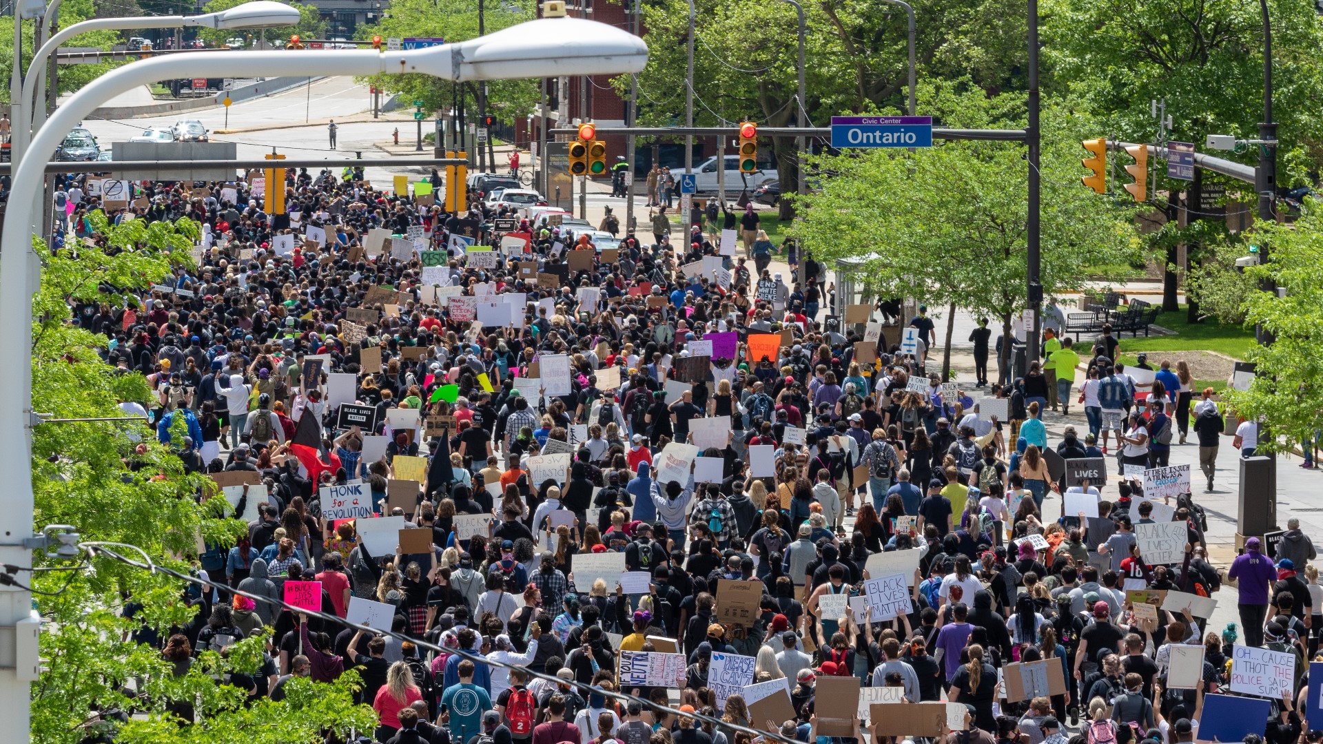 Timeline: How Protest Turned Into Violence In Cleveland On May 30 ...