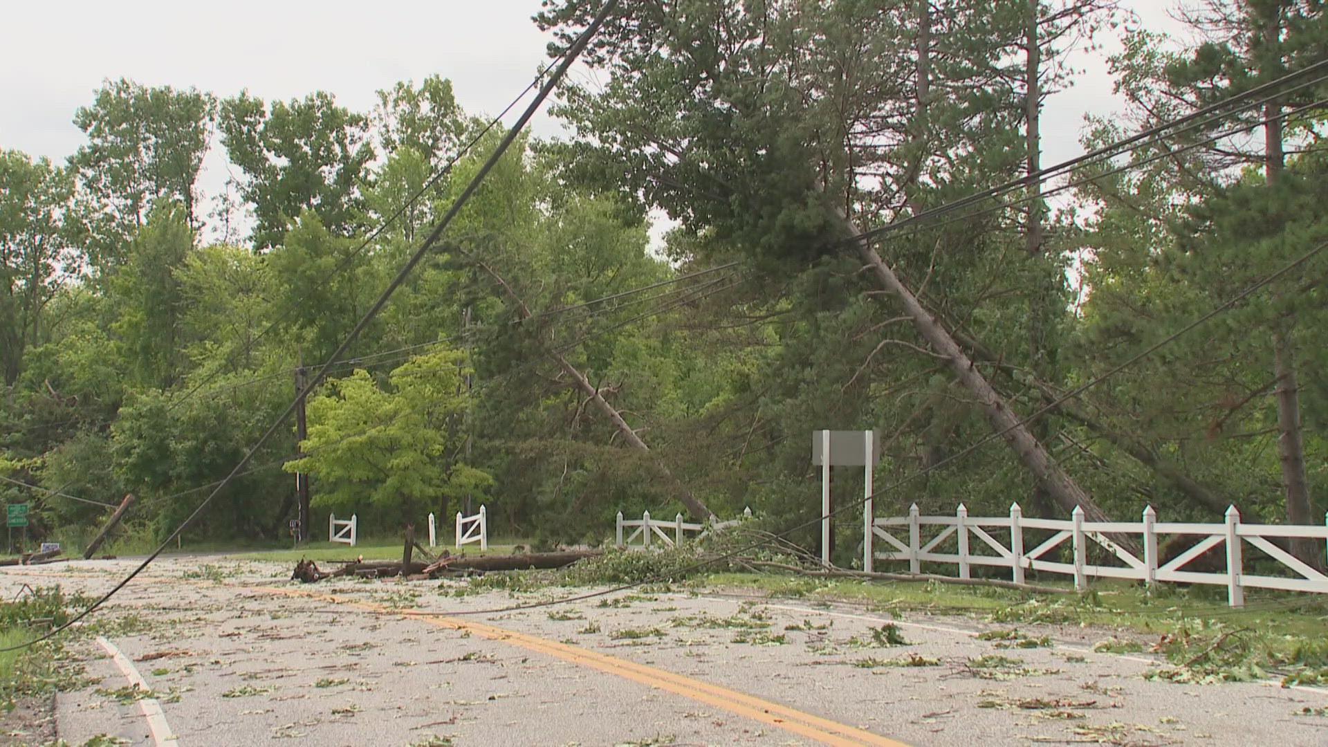 Tracking thousands of power outages across Northeast Ohio: Updates from ...