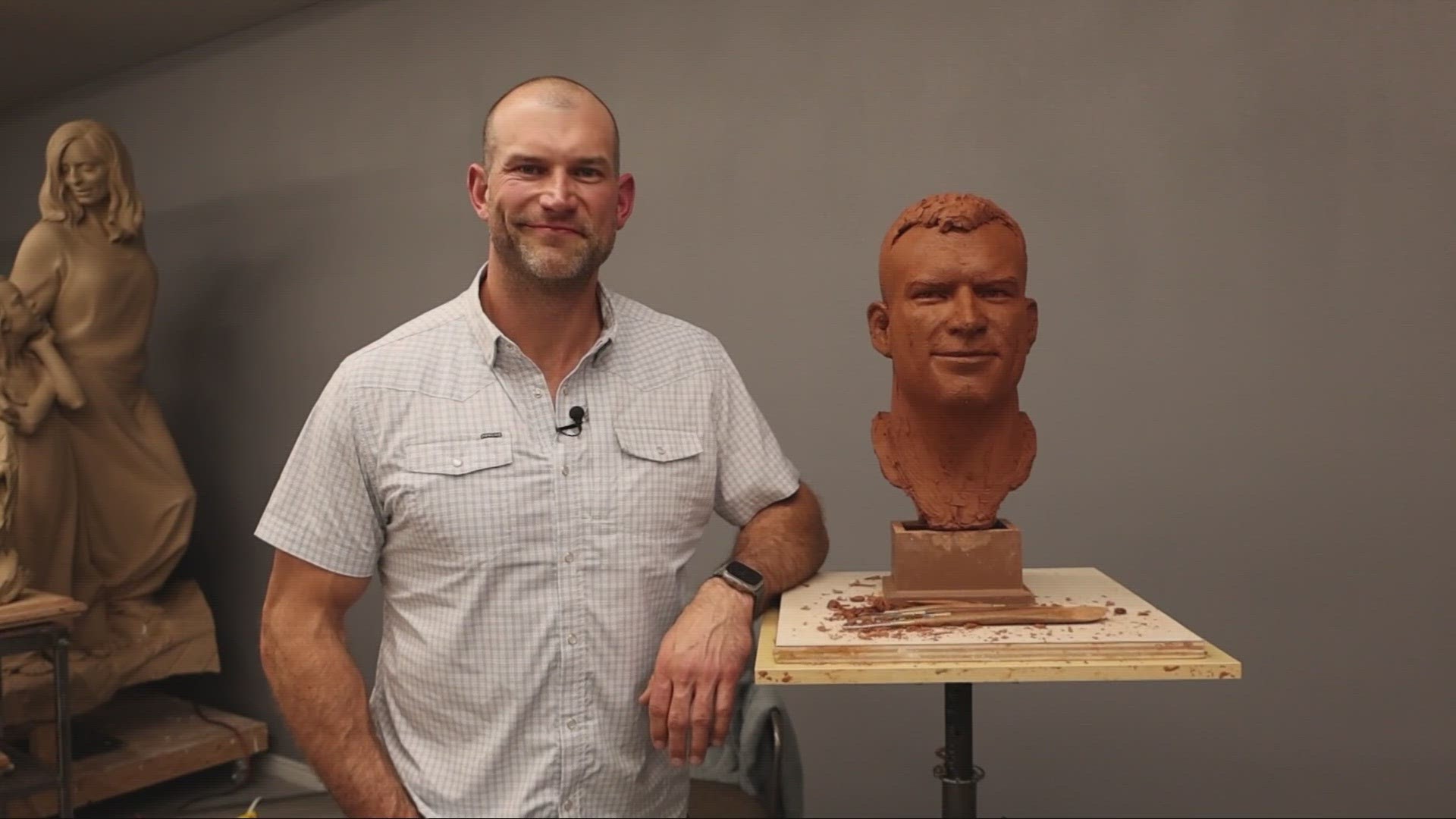 3News' Jim Donovan takes you behind the scenes for the making of Joe Thomas' Hall of Fame Bust!