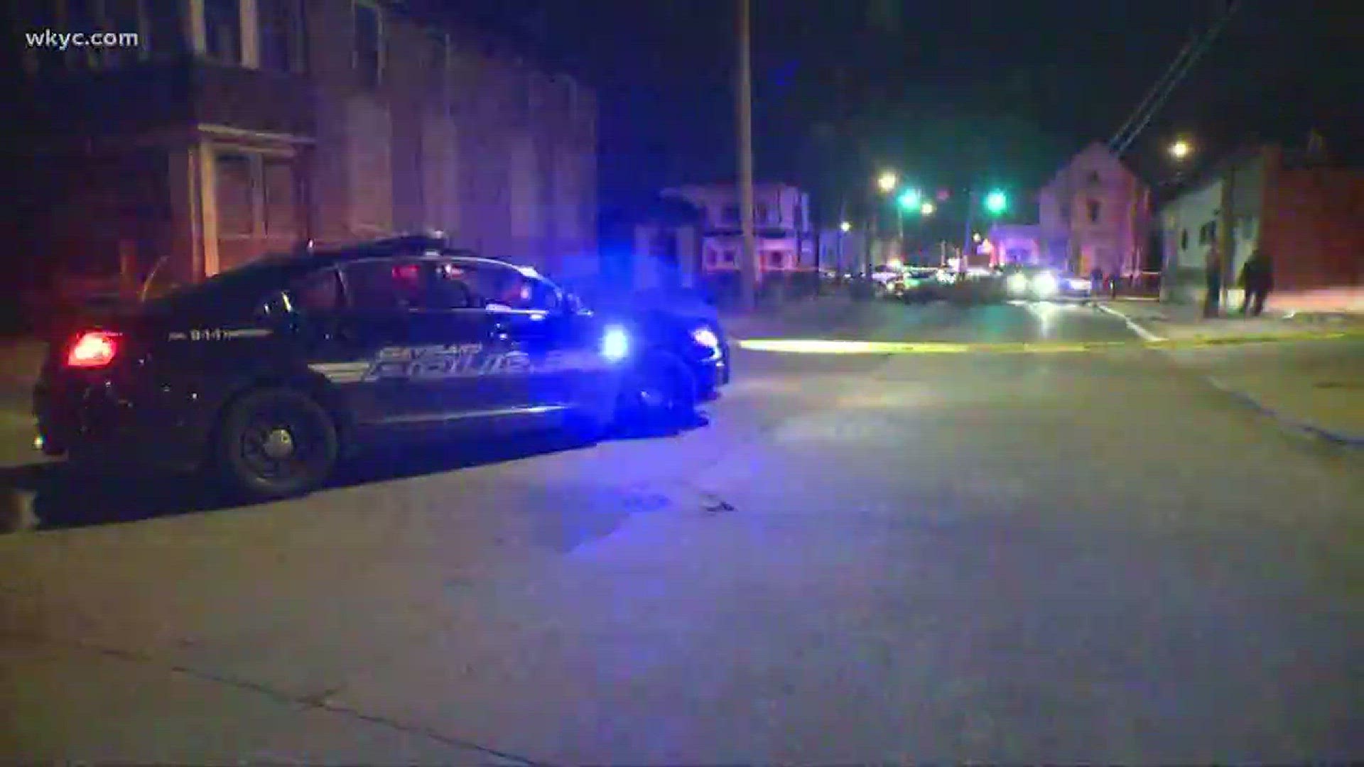 Suspected drug dealer crashes in Cleveland following police chase