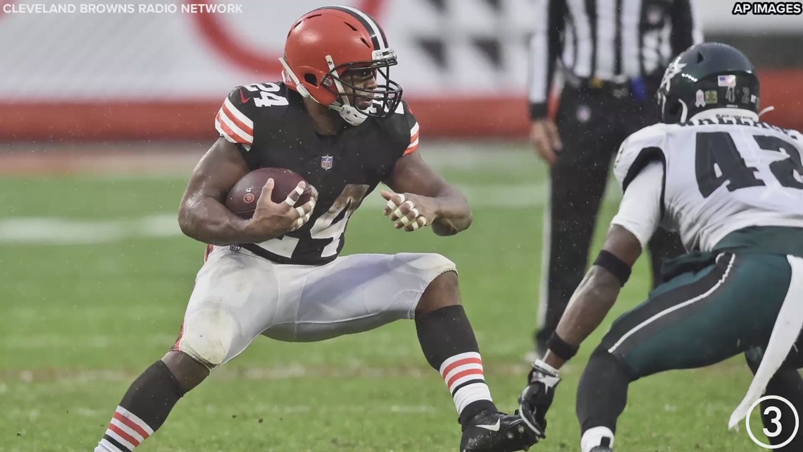Kareem Hunt thrilled to re-sign with 'hometown' Browns after Nick Chubb's  season-ending injury – NBC4 WCMH-TV