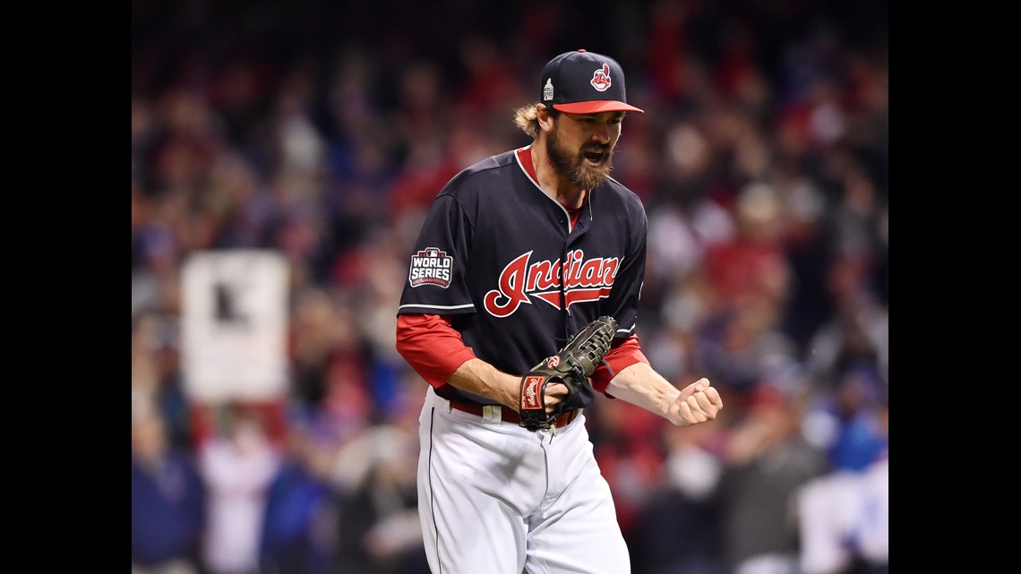 Cleveland Indians honor beloved Victor Martinez in pregame on