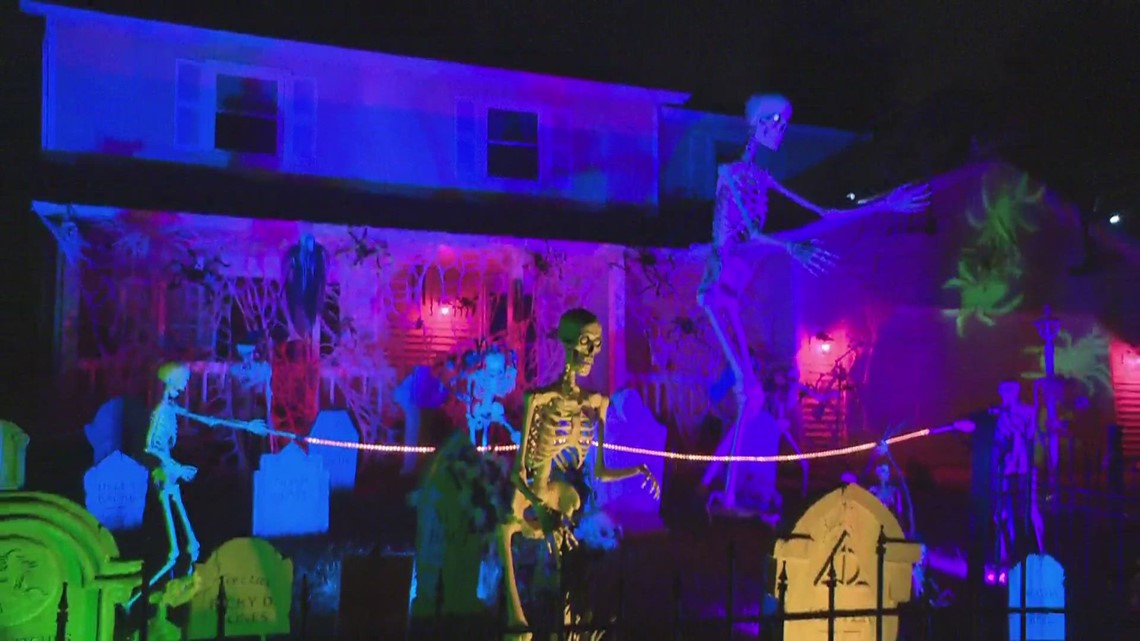 Spooky Halloween display takes over Parma house