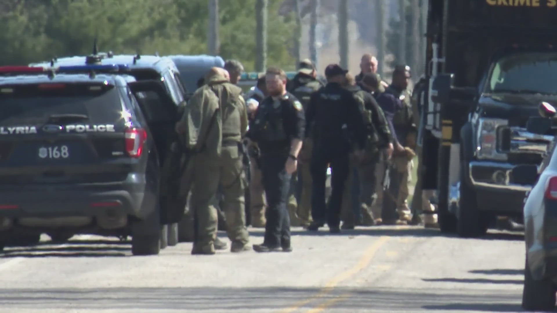 U.S. Marshals are leading the pursuit for James Douglas Meadows, a 37-year-old man wanted on a warrant.
