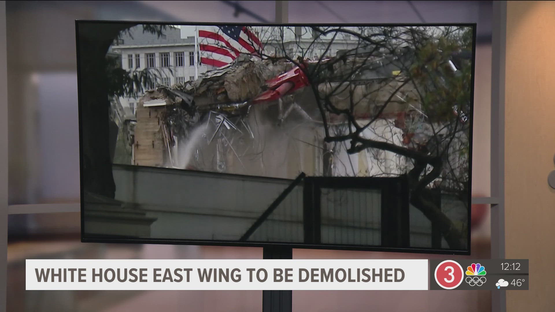 White House East Wing demolished as Trump moves forward with ballroom ...