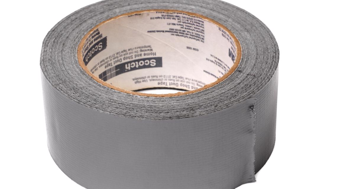 Substitute teacher duct tapes mouths of 10 students in fifth grade