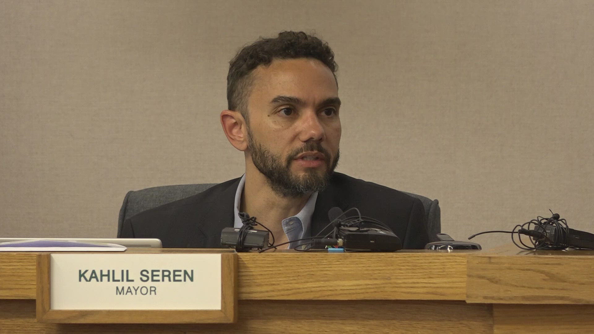 The resolution comes amid various accusations of poor behavior and bigoted remarks by Seren's wife, Natalie McDaniel. The final vote was 6-1 in favor.