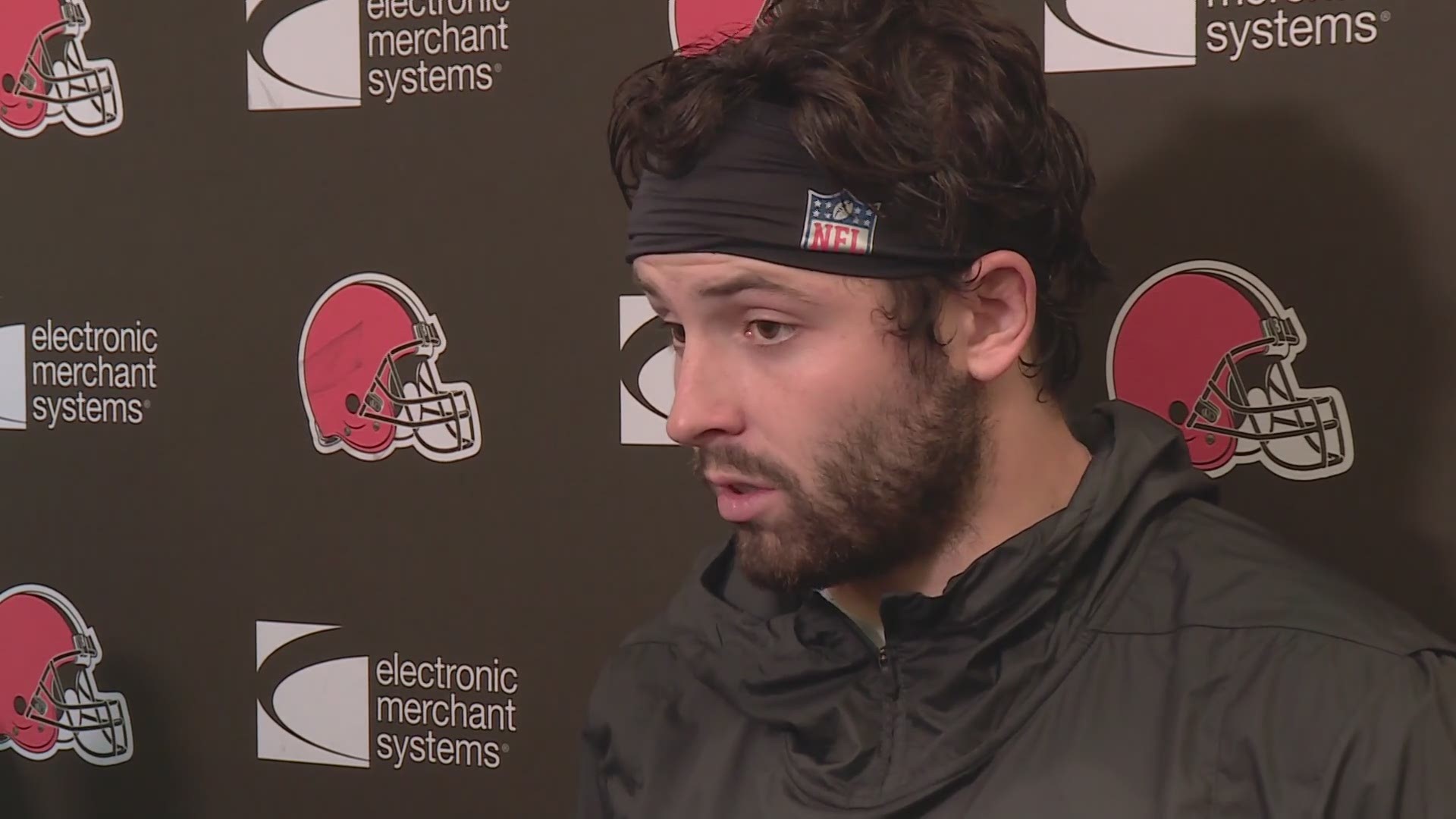 Cleveland Browns quarterback Baker Mayfield exited his press conference stage right after a verbal altercation with beat reporter Tony Grossi.