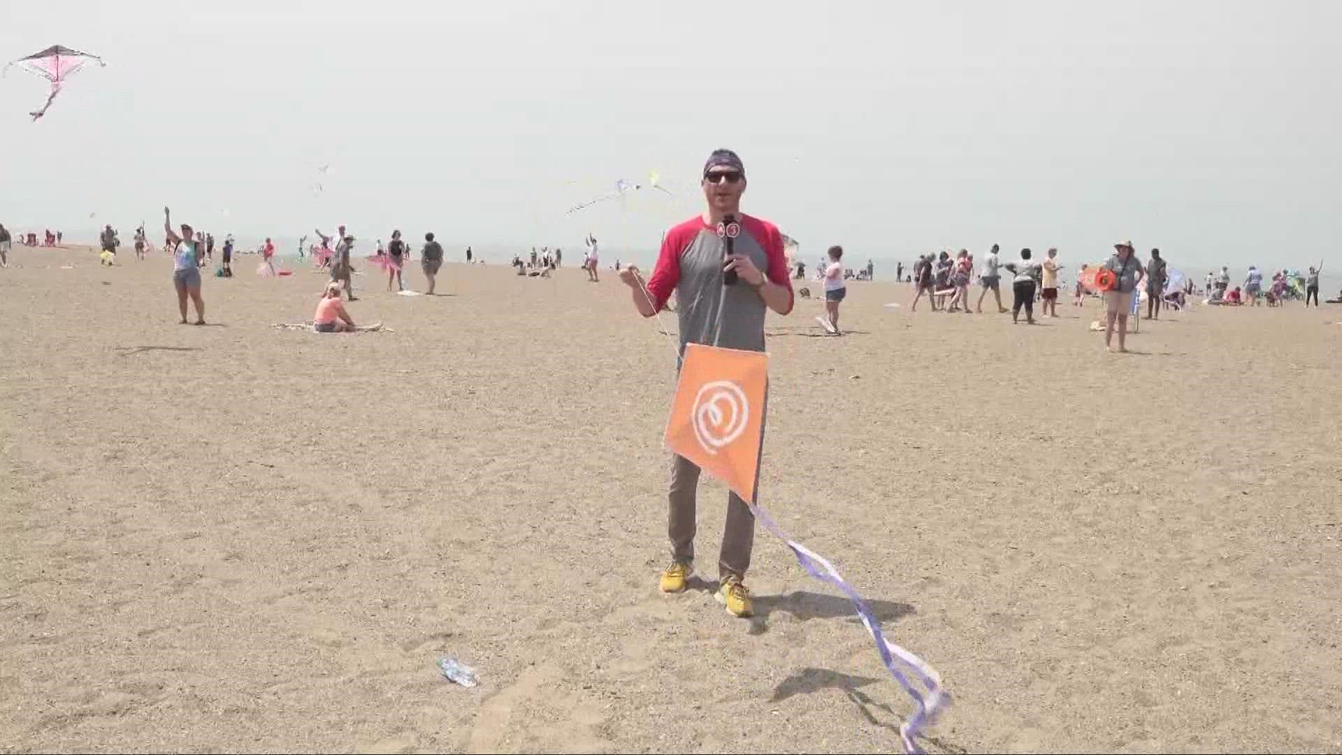 Thousands of kites were in the air over the weekend in Mentor. Crossroads Health hosted a fundraising event that also sought to break a world record.