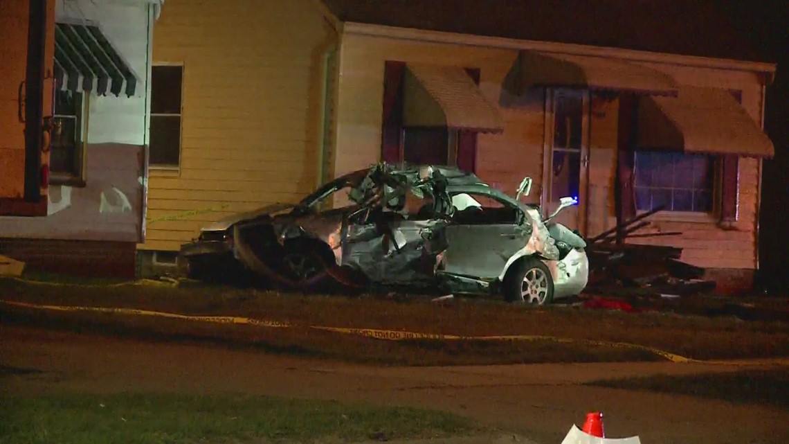 Crash closes portion of Granger Road in Garfield Heights