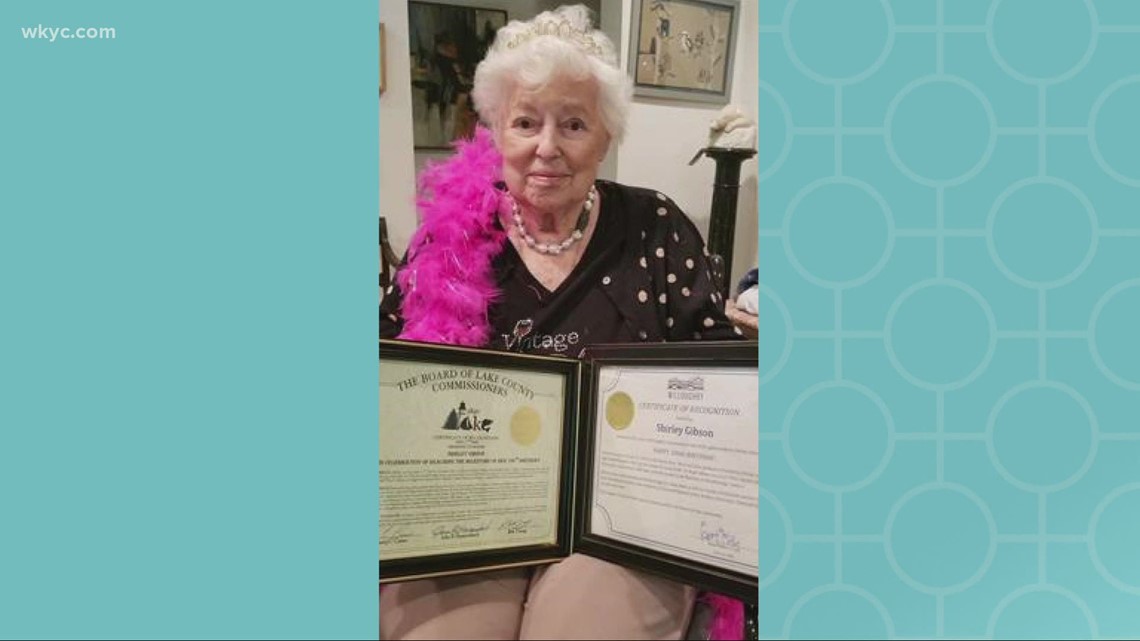 Local Community Celebrates Womans 100th Birthday With A Parade In Lake