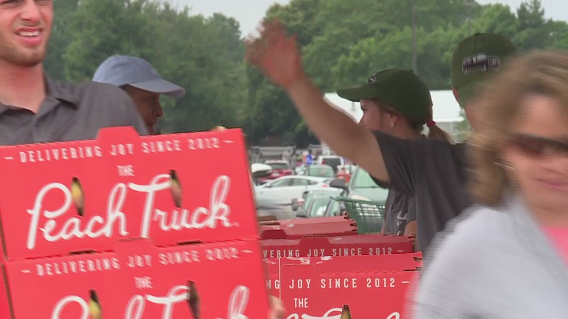 The infamous Peach Truck makes a stop in Northeast Ohio