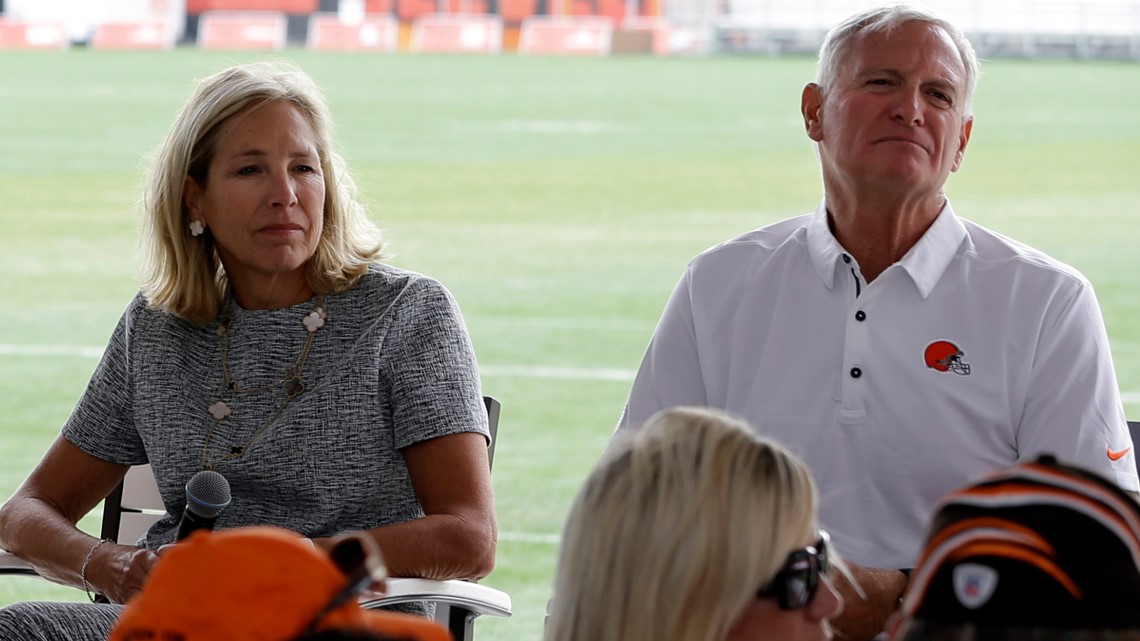 Cleveland Browns owner Dee Haslam shows support for Myles Garrett by  sporting his jersey number