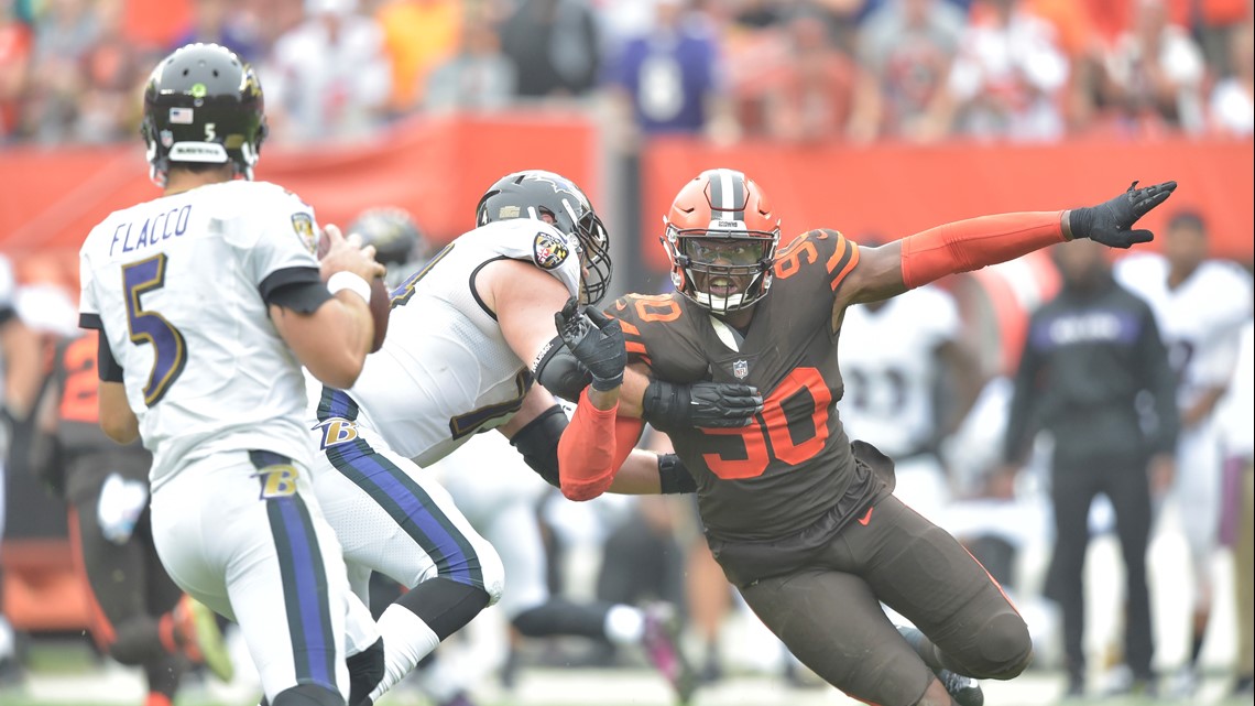 Cleveland Browns Emmanuel Ogbah: Hard Hat Award Winner