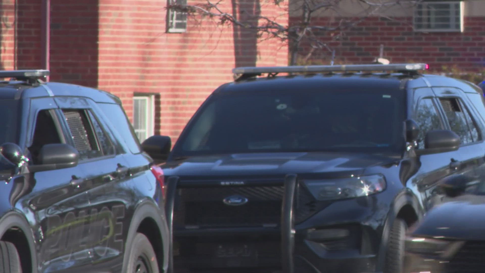 Man arrested in Shaker Heights after allegedly barricading himself in ...