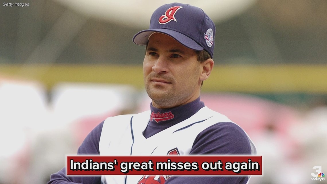 Omar Vizquel pleased with place in Indians' shrine