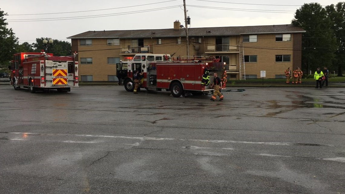 Fire breaks out at Middleburg Heights apartment building