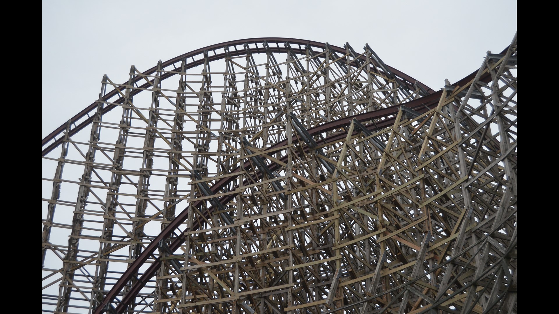 Cedar Point's Steel Vengeance See the first full ride video