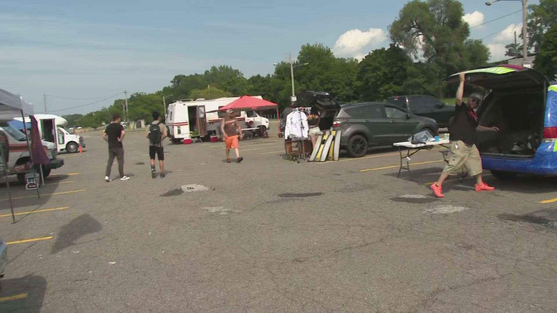 Muni Lot parking, traffic information for Browns-Commanders game