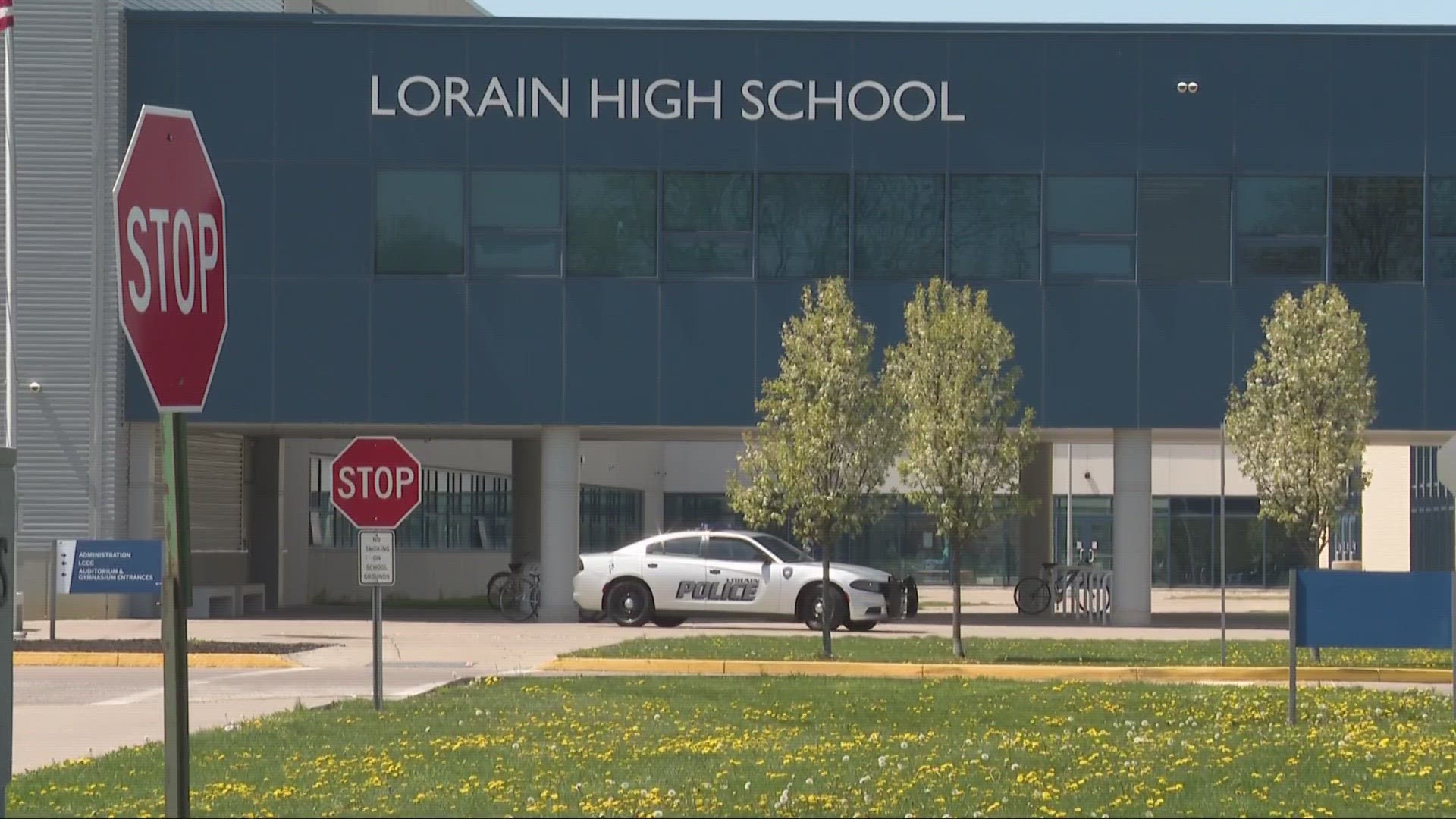 Lorain police confirmed with 3News that an investigation is underway regarding an apparent inappropriate phone call between a teacher and a student.
