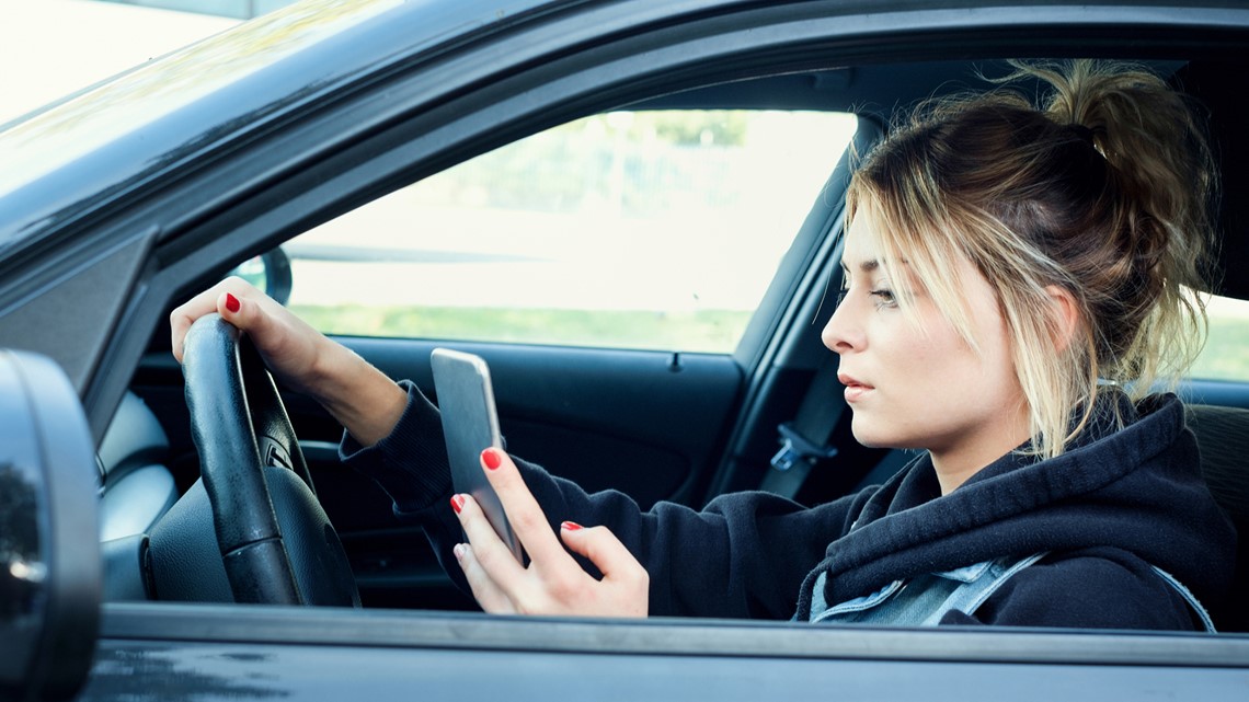 How will Ohio's new distracted driver law be enforced?