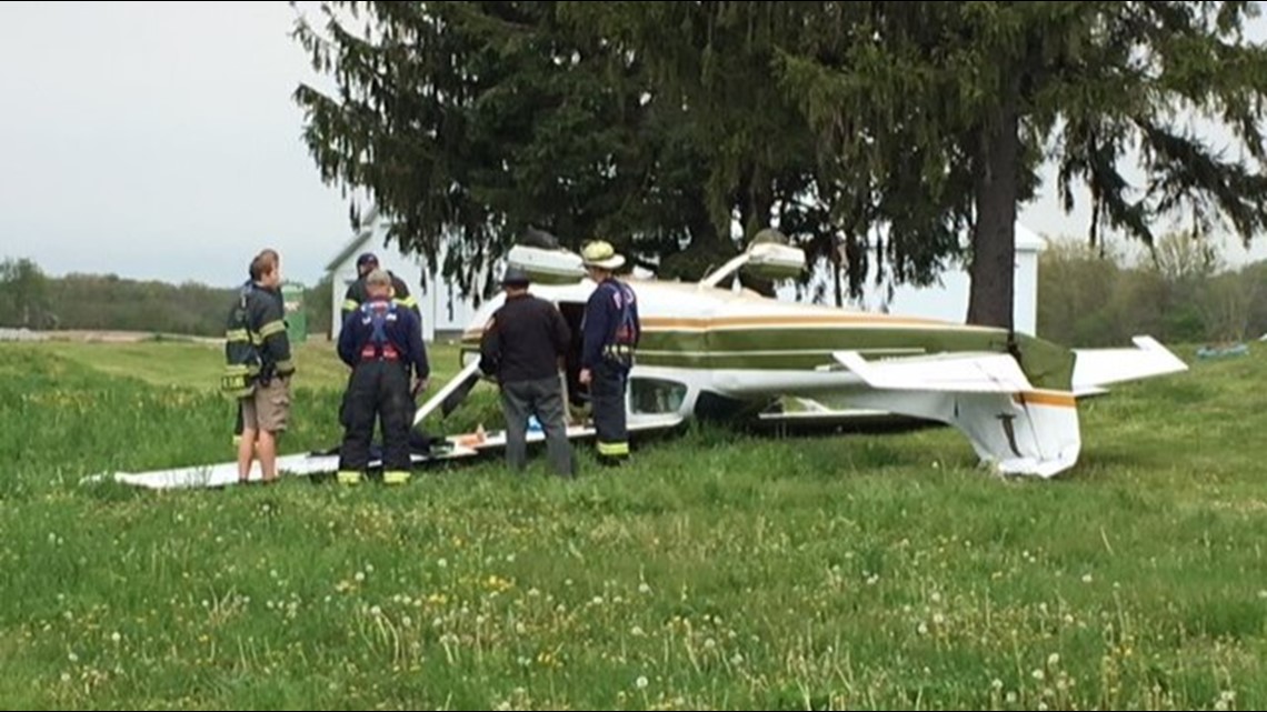 Minor injuries reported after small plane crashes in Wayne County ...
